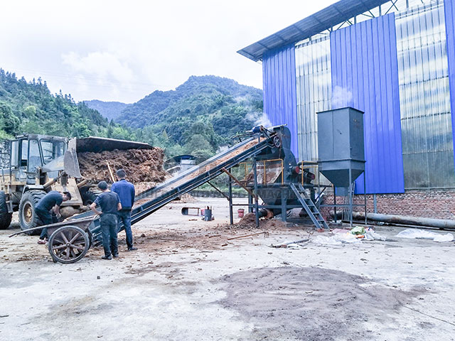 木材粉碎機(jī)有效緩解了我國(guó)對(duì)原生林木資源的依賴(lài)